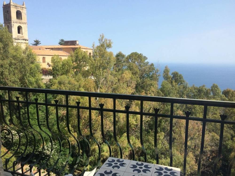 Hotel Villa Riis Taormina Exterior foto